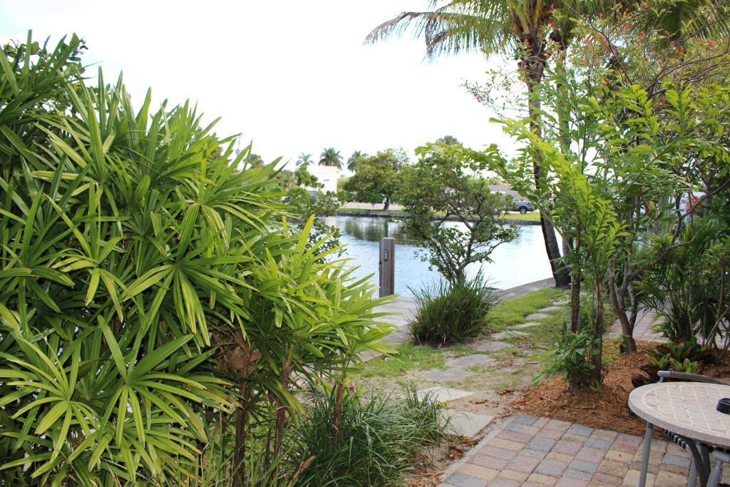 The Cabanas Guesthouse & Spa - Gay Resort Catering To Gay Men Oakland Park
