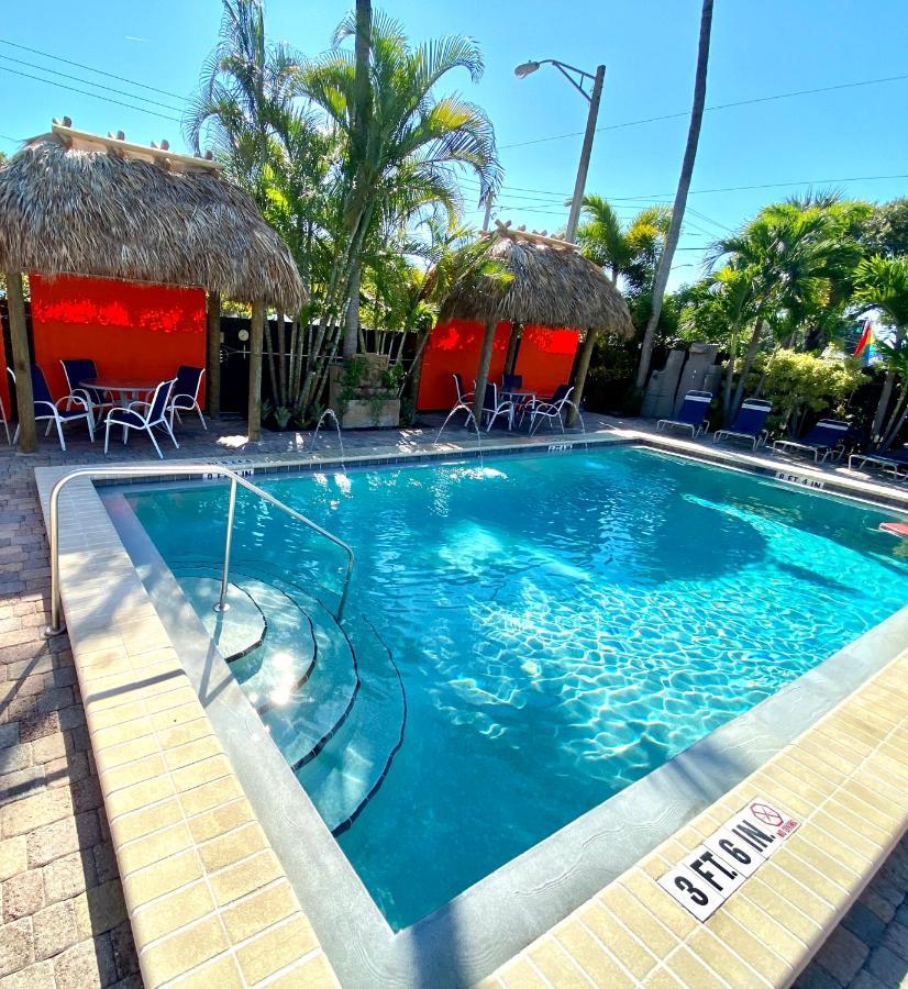 The Cabanas Guesthouse & Spa - Gay Resort Catering To Gay Men Resort Oakland Park